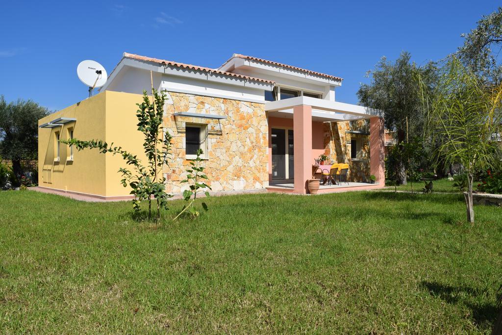 Three Stars Luxury Villas Мораитика Екстериор снимка