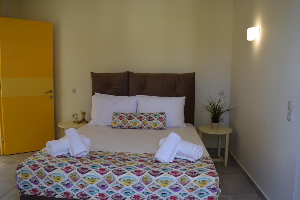 Three Stars Luxury Villas Мораитика Екстериор снимка