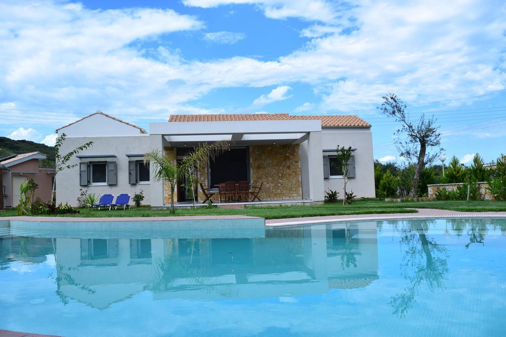 Three Stars Luxury Villas Мораитика Екстериор снимка