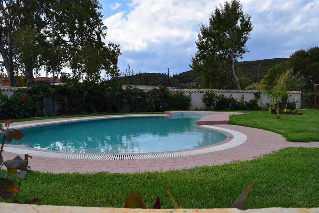 Three Stars Luxury Villas Мораитика Екстериор снимка