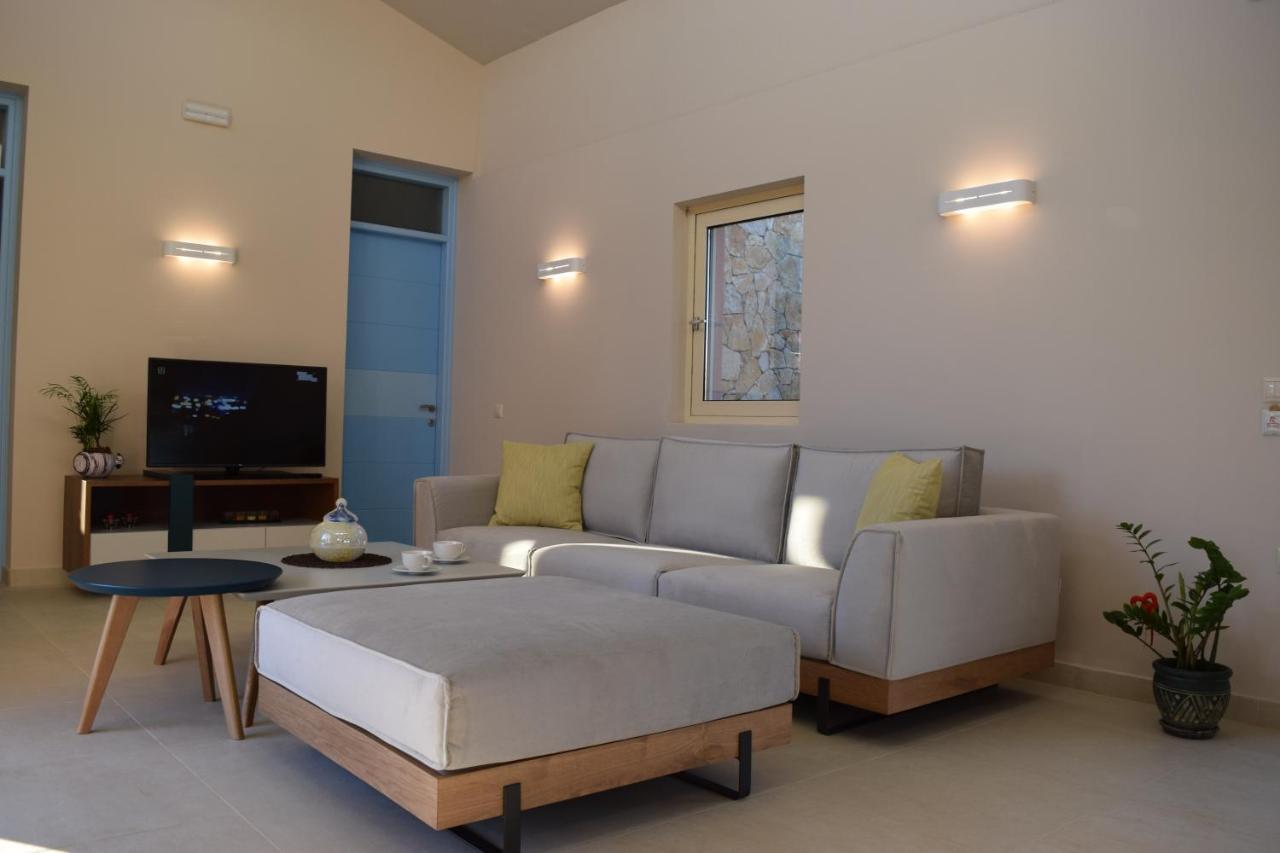 Three Stars Luxury Villas Мораитика Екстериор снимка